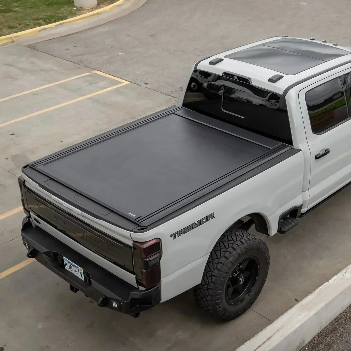 2017 - 2026 Ford F250/F350 Super Duty Retractable Tonneau Cover - 6.75' - Model 5908-0002